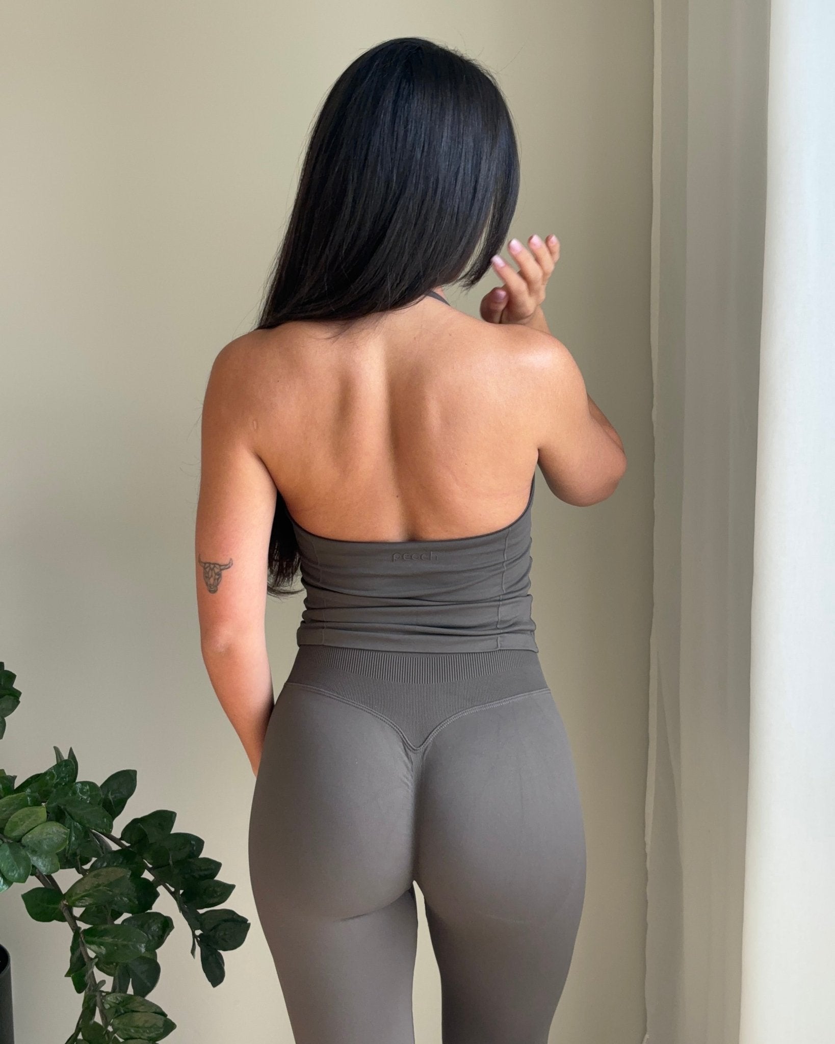 Grey Sense Halterneck Topp - Peach Tights - Sports - Bra