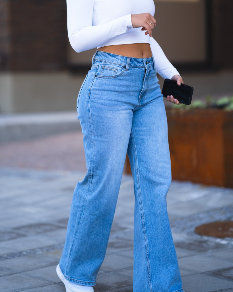 Light Blue Straight - leg Jeans - Peach Tights - Jeans